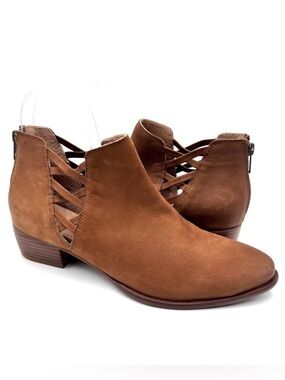 Seychelles Remembrance Booties Brown Nubuck NWT Size 10